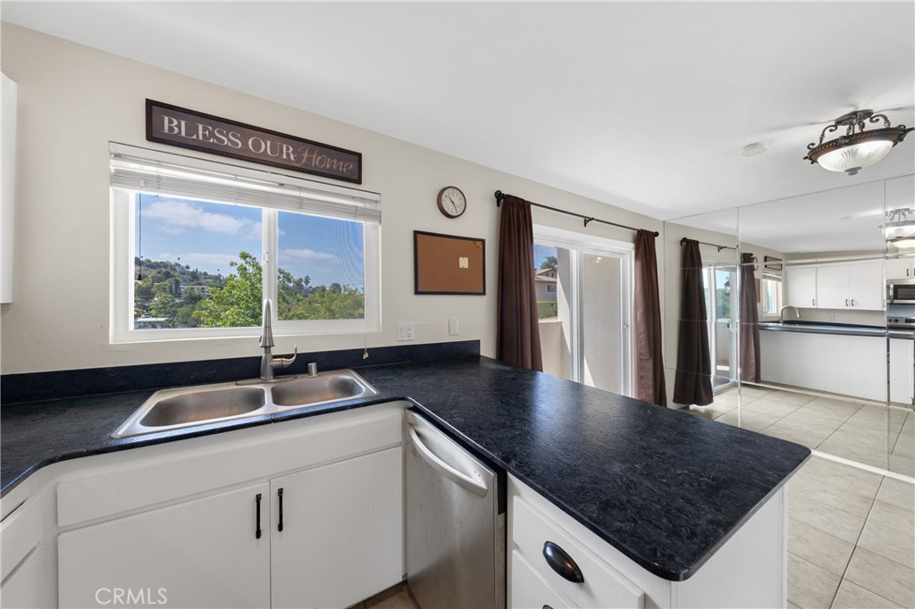 806 4th - photo 11