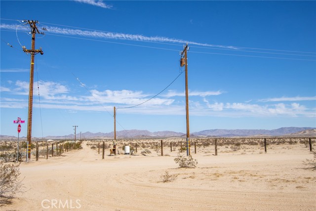 4300 Bagdad Highway, Twentynine Palms, California 92277, ,Land,For Sale,4300 Bagdad Highway,CRJT23024034