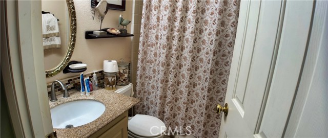 Detail Gallery Image 11 of 44 For 10975 Decker, Oak Hills,  CA 92344 - 3 Beds | 2 Baths