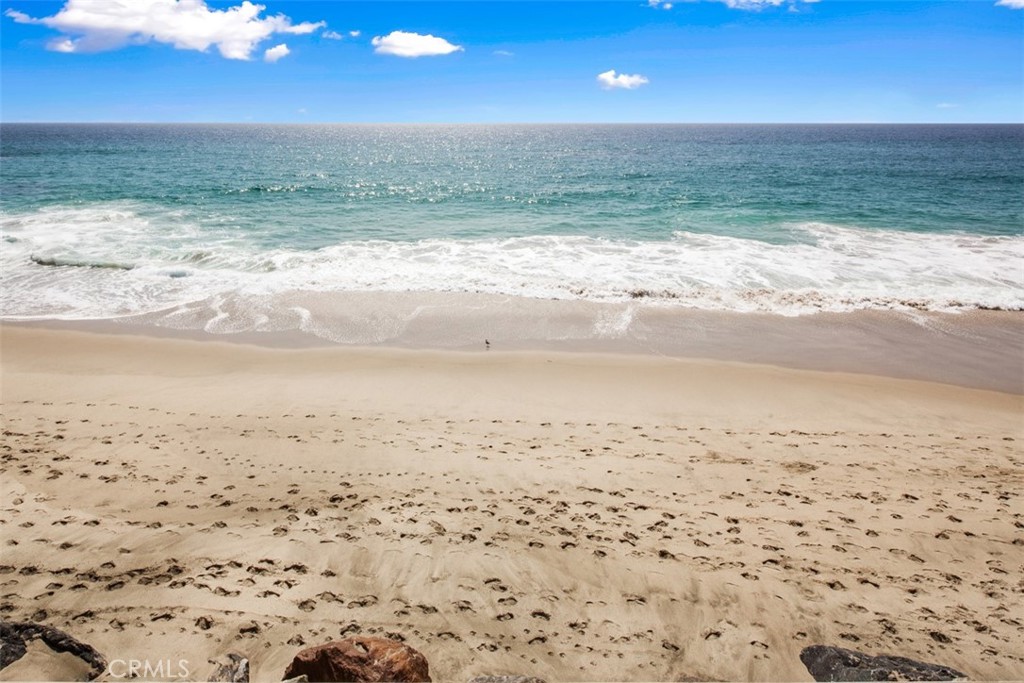 https://media.crmls.org/medias/bb20d55d-3a37-40ac-8e66-5837f8aff3d7.jpg?preset=X-Large