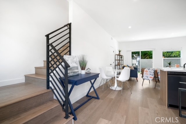 2672 Newell Street, Los Angeles CA: https://media.crmls.org/medias/bb210da2-eab6-49b8-8ae1-7093a2995d74.jpg