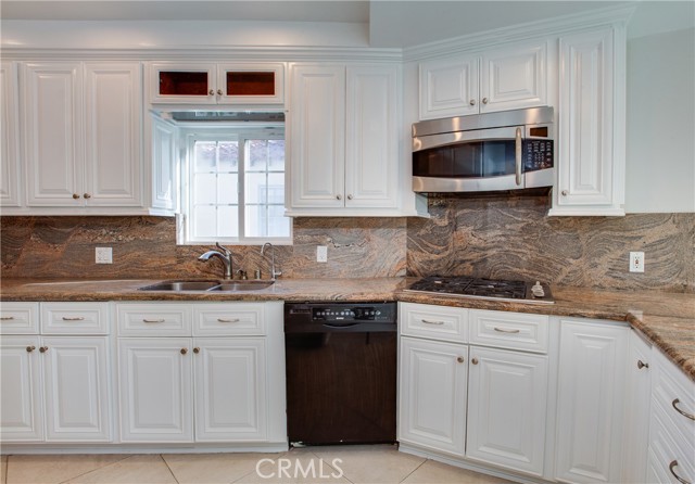 Detail Gallery Image 16 of 39 For 3667 Sawtelle Bld, Los Angeles,  CA 90066 - 5 Beds | 3/1 Baths