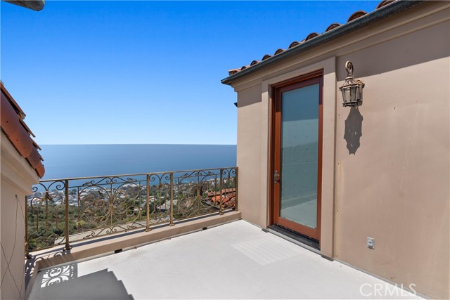 4 Le Conte, Laguna Niguel CA: https://media.crmls.org/medias/bb2157c7-819f-46d3-94b0-f832445ac160.jpg