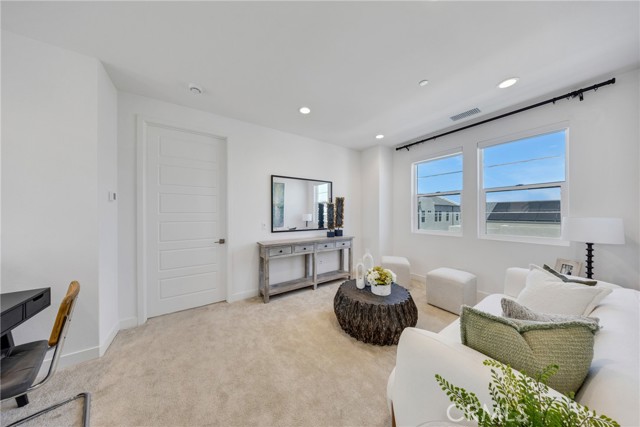 251 Tank, Irvine CA: https://media.crmls.org/medias/bb21581c-9f91-4457-8019-ab2a36925d20.jpg