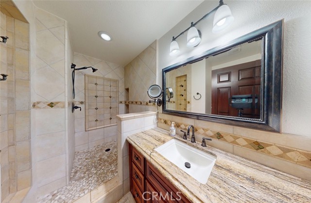 Detail Gallery Image 39 of 71 For 8492 Spring Cir, Huntington Beach,  CA 92646 - 4 Beds | 2/1 Baths