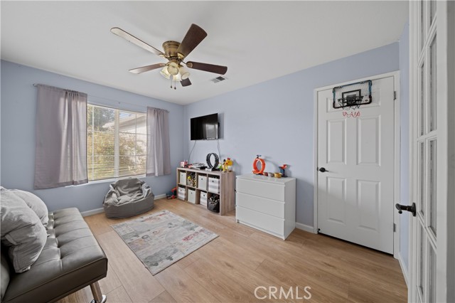 Detail Gallery Image 21 of 36 For 5314 Silvergate, Bakersfield,  CA 93313 - 3 Beds | 2 Baths