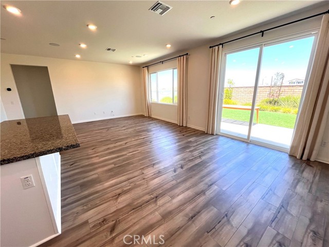 30724 Vera Cruz Circle, Winchester CA: https://media.crmls.org/medias/bb21ee82-2720-44a9-b7a9-b1d626a8aa46.jpg