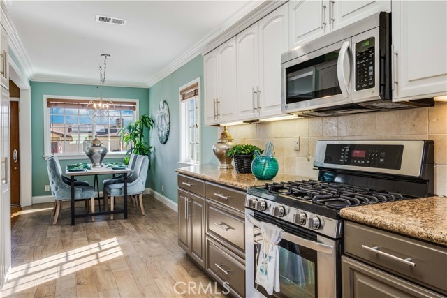 3003 Johnston Avenue, Redondo Beach, California 90278, 3 Bedrooms Bedrooms, ,2 BathroomsBathrooms,Residential,Sold,Johnston,SB22044317