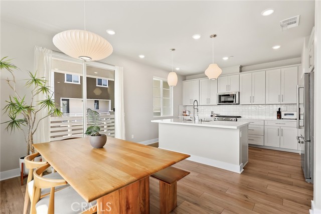 Detail Gallery Image 8 of 38 For 1421 W Sunrise Ln, San Pedro,  CA 90732 - 4 Beds | 3/1 Baths