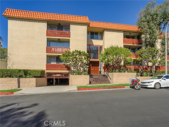 5875 Doverwood DR Unit: 103