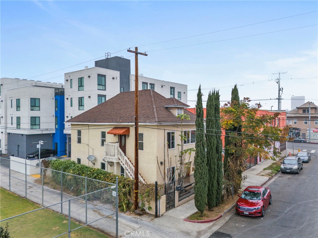 1311 1/2 Dewey Avenue