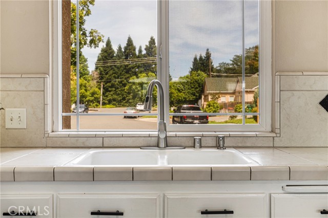Detail Gallery Image 12 of 41 For 6 Vintage Ct, Chico,  CA 95973 - 3 Beds | 2 Baths