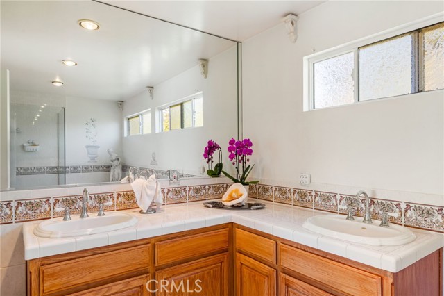 Detail Gallery Image 40 of 72 For 3943 Exultant Dr, Rancho Palos Verdes,  CA 90275 - 4 Beds | 5 Baths