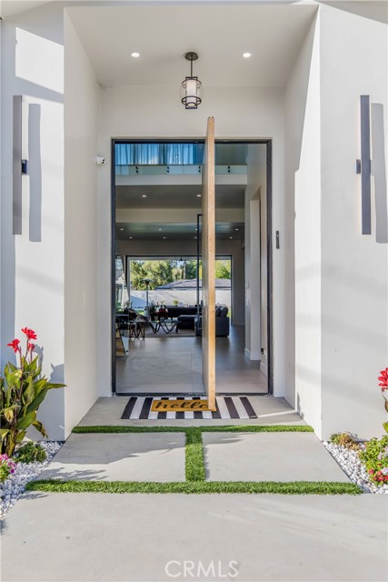 Detail Gallery Image 10 of 75 For 22745 Califa St, Woodland Hills,  CA 91367 - 5 Beds | 4 Baths