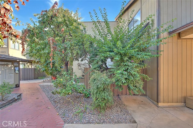 Detail Gallery Image 46 of 61 For 15051 Sherman Way #F,  Van Nuys,  CA 91405 - 2 Beds | 2 Baths