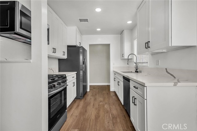 835 E 222nd Street, Carson CA: https://media.crmls.org/medias/bb24be51-f81f-48f3-8723-feca8c9b9500.jpg