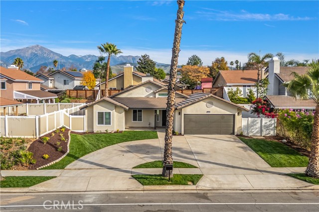 304 N Dearborn, Redlands CA: https://media.crmls.org/medias/bb258a66-6268-46f9-b0c5-d982dc769553.jpg