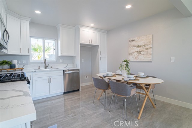 Detail Gallery Image 5 of 35 For 5509 Bonnie St, San Bernardino,  CA 92404 - 4 Beds | 2 Baths