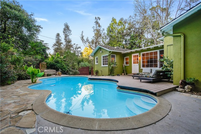 4295 Canoga Avenue, Woodland Hills CA: https://media.crmls.org/medias/bb2668b9-afd0-4b9e-a4cd-2220b5c2479a.jpg