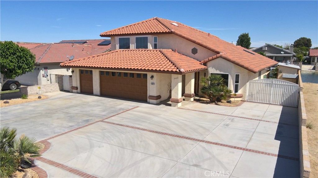 26804 Lakeview Dr, Helendale, CA 92342