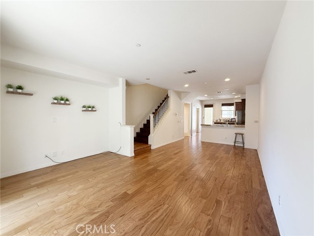 424 Silk Tree, Irvine CA: https://media.crmls.org/medias/bb29ba5f-ef5c-48fd-b306-1fee78d455ab.jpg