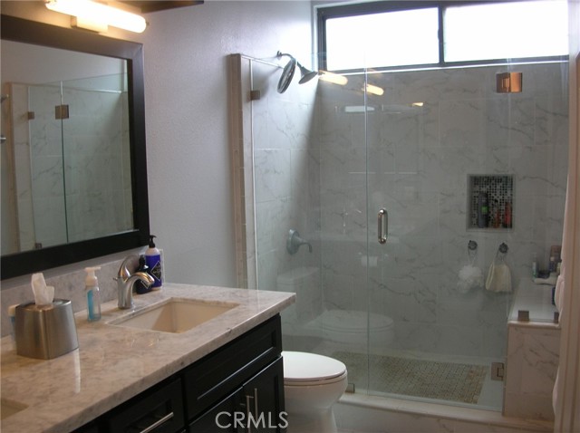 Detail Gallery Image 4 of 8 For 5031 Dorado Dr #112,  Huntington Beach,  CA 92649 - 2 Beds | 2 Baths