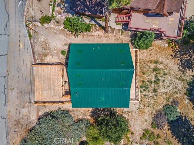 33149 Holcomb Creek Drive, Green Valley Lake CA: https://media.crmls.org/medias/bb2b24a7-f719-4192-a9ac-e5486f0605a1.jpg