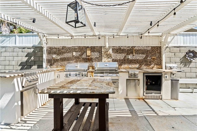 Outdoor kitchen