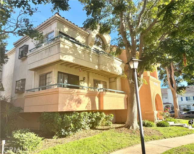 Detail Gallery Image 2 of 40 For 18110 Erik Ct #592,  Canyon Country,  CA 91387 - 2 Beds | 2 Baths