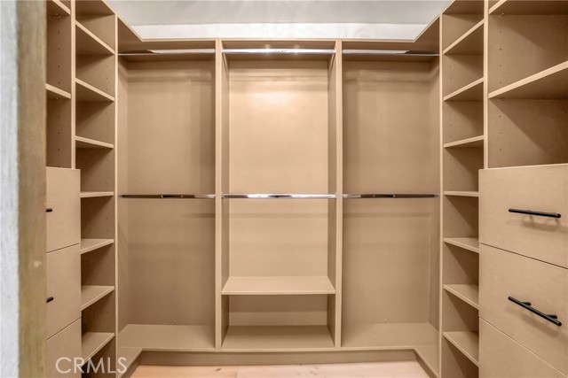 12938 Valleyheart Drive, Studio City CA: https://media.crmls.org/medias/bb2c1c7c-5c74-430d-8cdf-ffe82cc66a7f.jpg
