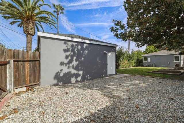 Detail Gallery Image 40 of 43 For 807 Cota, Torrance,  CA 90501 - 2 Beds | 1 Baths