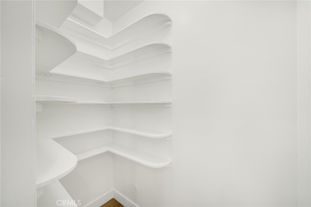 https://media.crmls.org/medias/bb2d5658-4483-49e0-a210-3151c07c8561.jpg?preset=X-Large