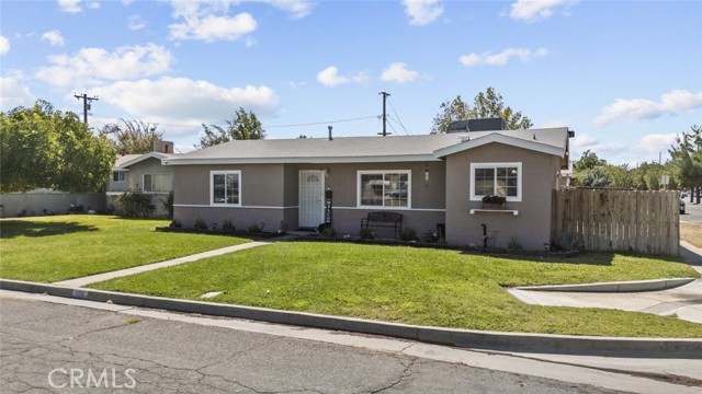 Detail Gallery Image 3 of 42 For 506 E Lingard St, Lancaster,  CA 93535 - 4 Beds | 2 Baths