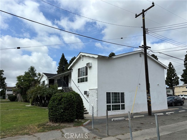 Image 4 of 10 For 12551 Nutwood Street
