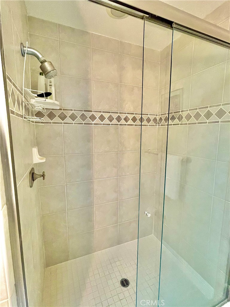 MLS #OC25247627 image #10