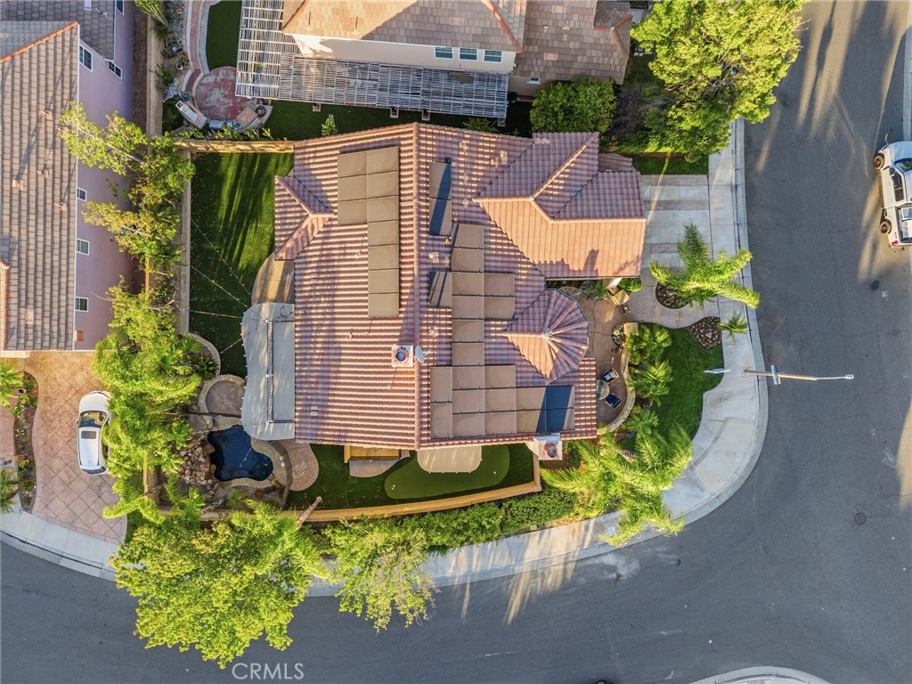 https://media.crmls.org/medias/bb2f845a-d15d-43d3-8830-b7d95c917bd2.jpg?preset=X-Large