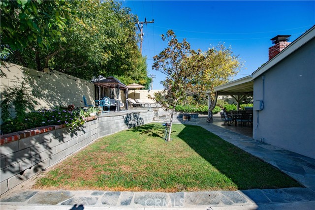 1546 Deodora Street photo 26