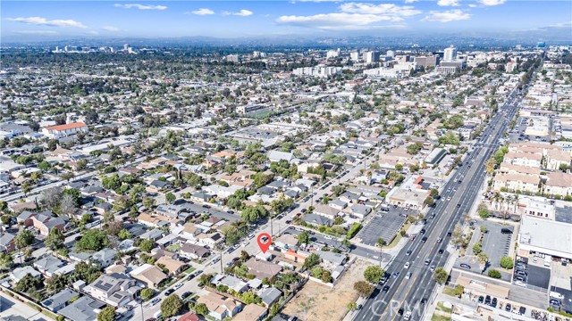 1704 W 2nd Street, Santa Ana CA: https://media.crmls.org/medias/bb300a23-ef99-47b4-a4af-4dad94d1d3a3.jpg