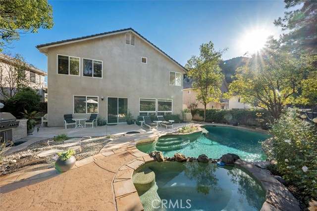 Detail Gallery Image 11 of 34 For 25415 Verne Ct, Stevenson Ranch,  CA 91381 - 5 Beds | 3 Baths