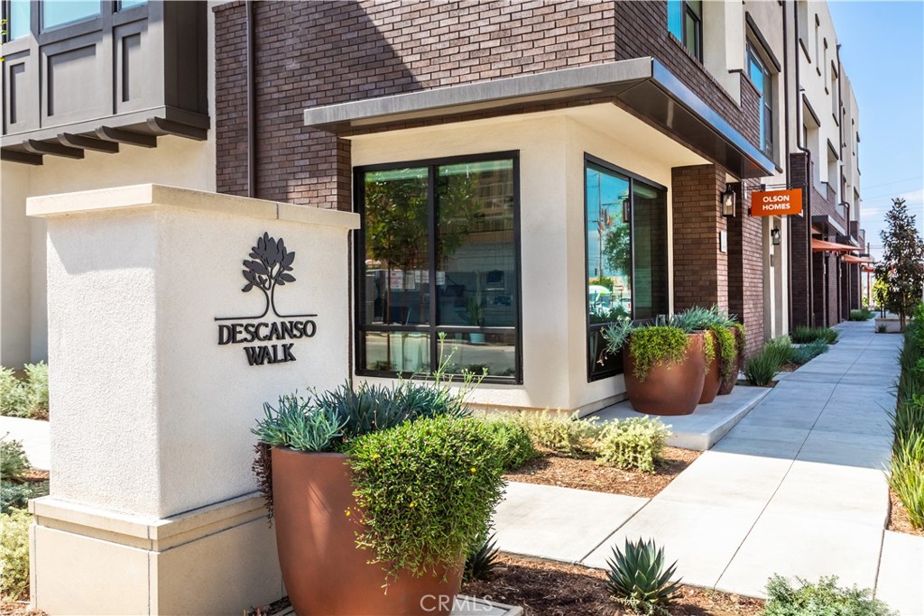 1050 Foothill Boulevard