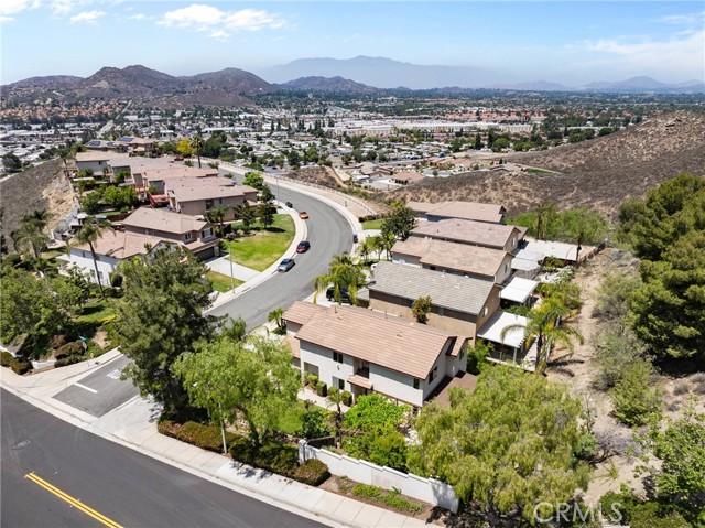 Detail Gallery Image 34 of 41 For 16200 Setting Sun Cir, Riverside,  CA 92503 - 4 Beds | 2/1 Baths
