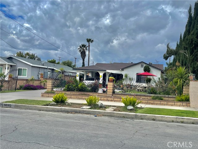 Image 2 for 14743 Lakeside St, Sylmar, CA 91342