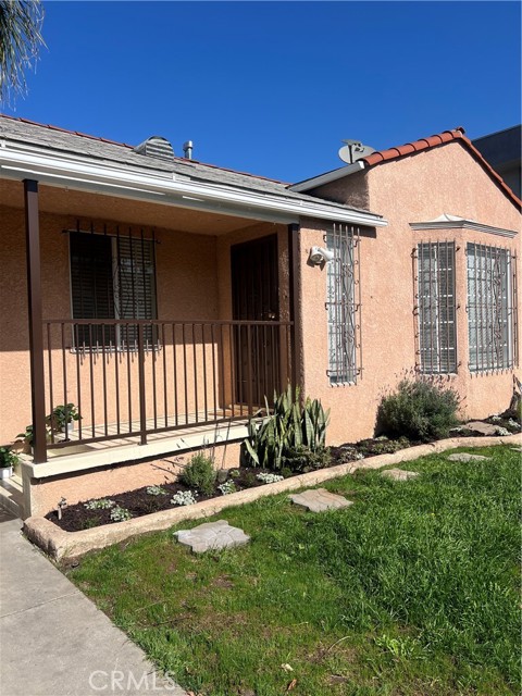 Detail Gallery Image 4 of 38 For 1933 S Corning St, Los Angeles,  CA 90034 - 2 Beds | 1 Baths