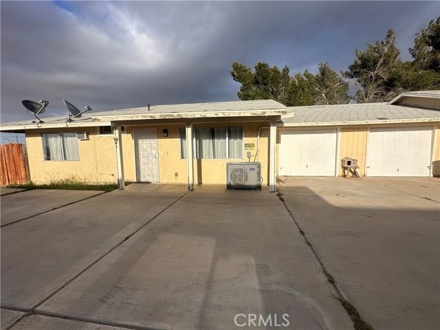 3261 unit B Lawson Avenue, Adelanto CA: https://media.crmls.org/medias/bb32f911-4e91-4a37-b861-5faa35b191ab.jpg