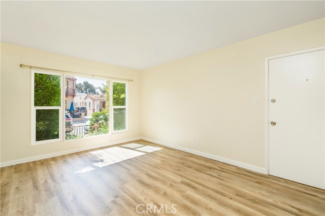 159 Roycroft Avenue, Long Beach CA: https://media.crmls.org/medias/bb33c0b5-ac0a-4dce-bf30-068d7e5acf50.jpg