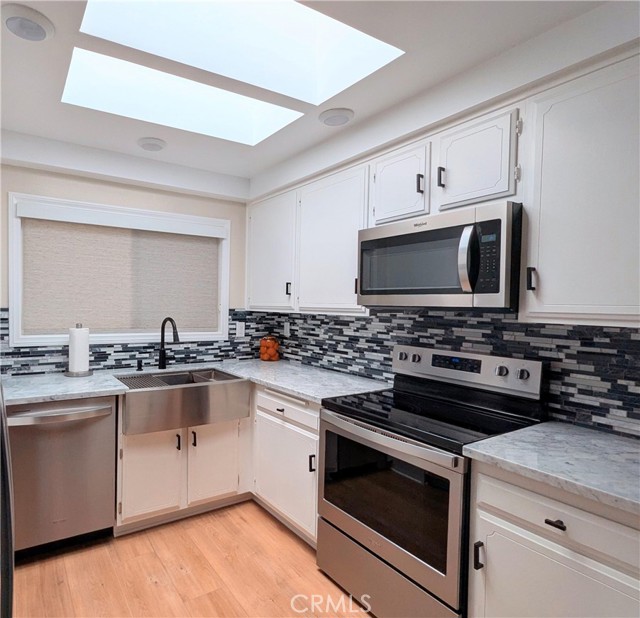 3311 Via Carrizo, Laguna Woods CA: https://media.crmls.org/medias/bb3437fb-b6f6-4d71-9f1f-0ae476f2e7c7.jpg