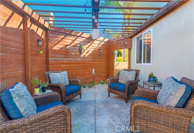 Private Outdoor area with pergola