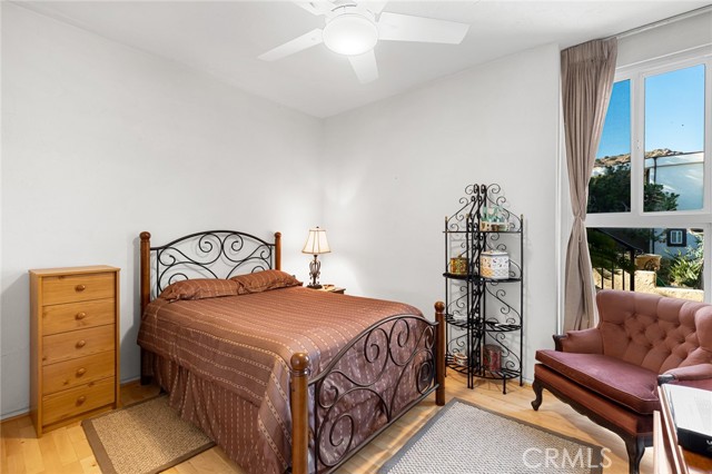 34 sage, Bell Canyon CA: https://media.crmls.org/medias/bb359315-92be-41b6-bd1f-db5dbc94df92.jpg