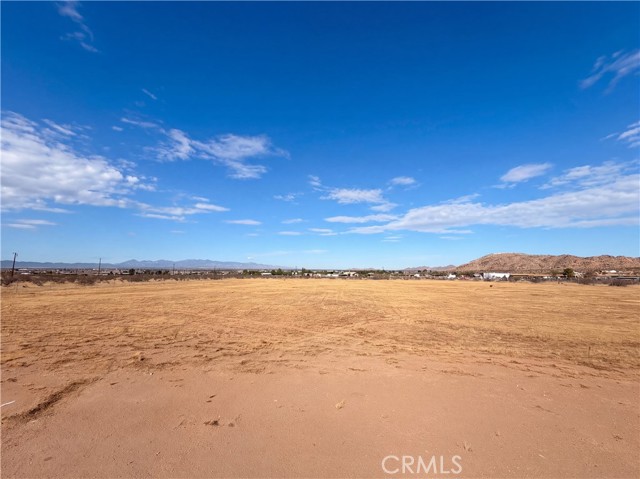 4 Bed Home for Sale in Apple Valley, California