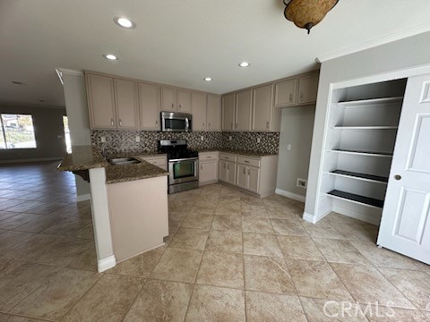 Detail Gallery Image 10 of 25 For 23393 Cheyenne Canyon Dr, Canyon Lake,  CA 92587 - 3 Beds | 2 Baths